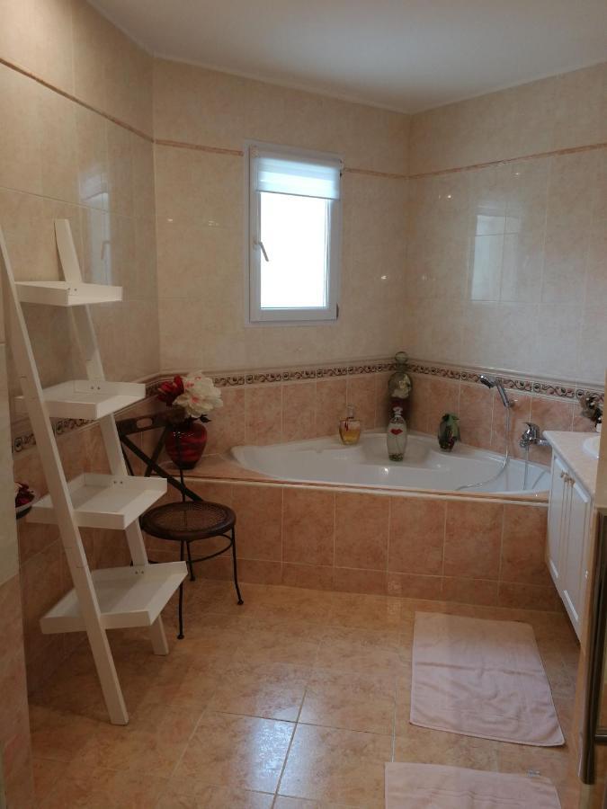 Au Doux Repos Bed & Breakfast Lucbardez-et-Bargues Exterior photo