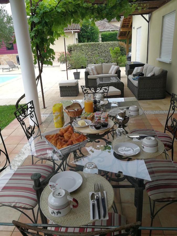 Au Doux Repos Bed & Breakfast Lucbardez-et-Bargues Exterior photo